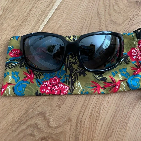 Maui Jim 104-16 polarized sunglasses MAUI JIM MJ-104-16 Sunglasses Frame Japan Black/Gold  main image 2